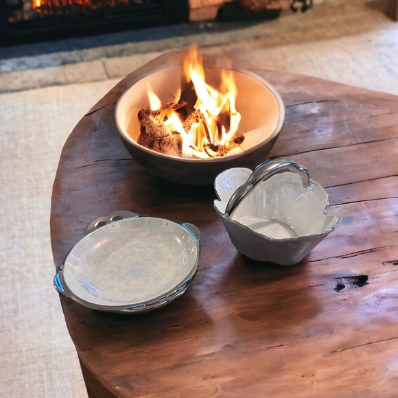 Adorable Vintage Porcelain Basket and Trinket Dish - Picture 3 of 14